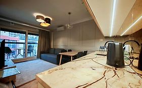 Vipwarsawapartments Cytryn Mennica Residence